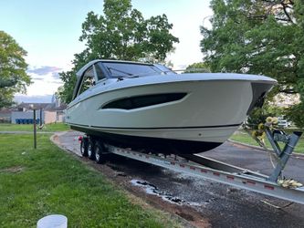 37' Greenline 2019 Yacht For Sale